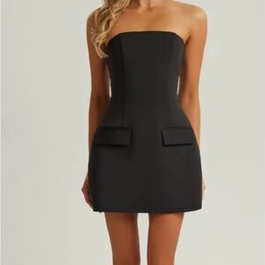 HEIRESS BEVERLY HILLS - BLACK STRAPLESS A LINE POCKET DRESS - SZ MED - NWT’s